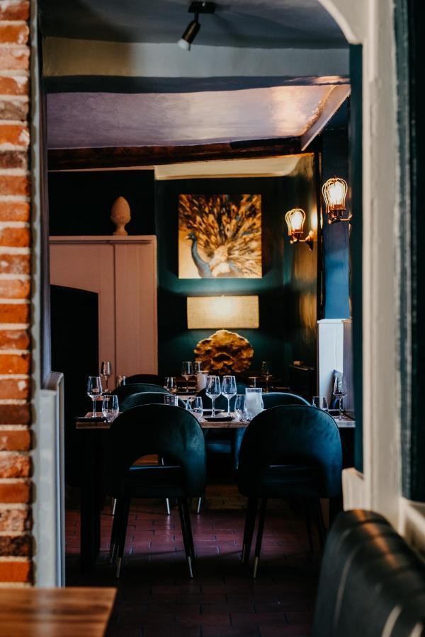 The Black Lion Hotel 리틀 월싱엄 외부 사진