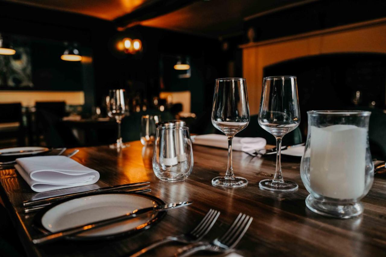 The Black Lion Hotel 리틀 월싱엄 외부 사진